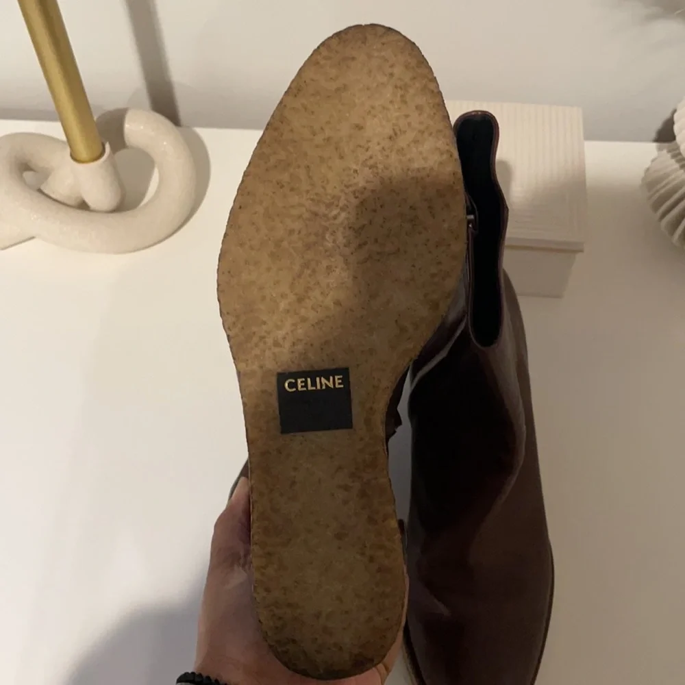 Boots - Picture 3 of 3